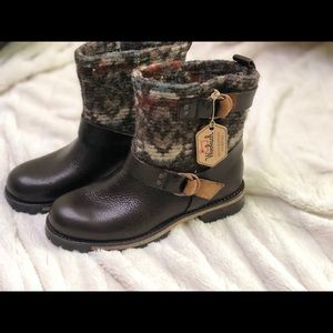 NWT NWB Woolrich Java Baltimore bootie size 7.0